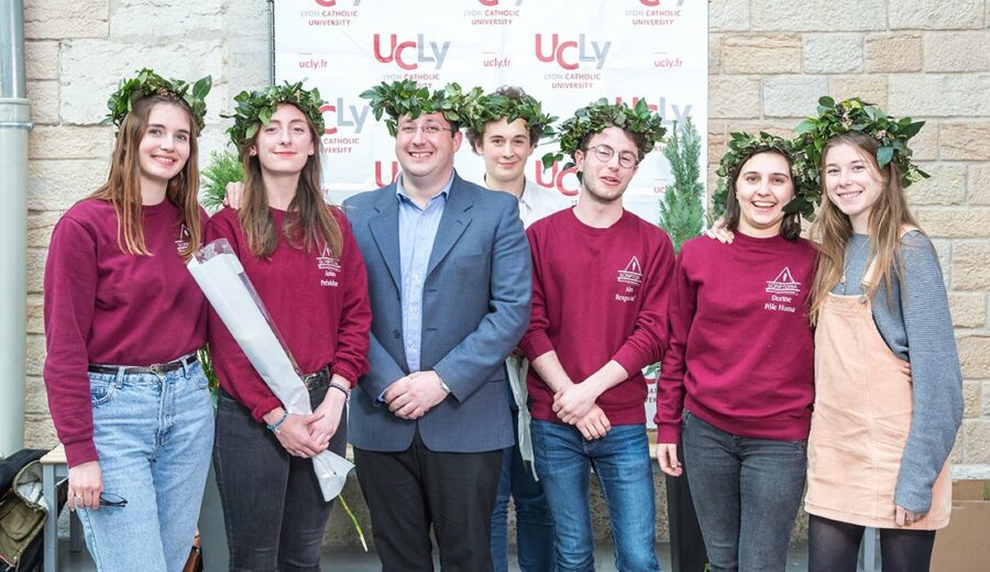 Cérémonie des lauriers - promotion 2017-2018 - étudiants - photo de groupe - Deshors