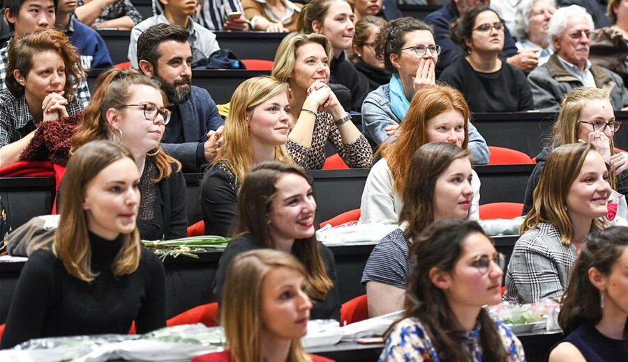 Cérémonie des lauriers - promotion 2017-2018 - étudiants - amphithéâtre