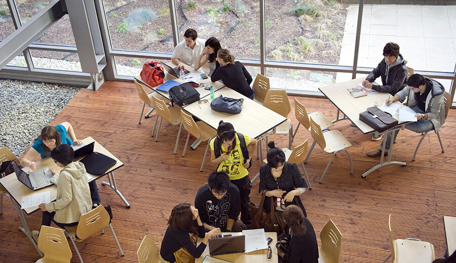 Etudiant CROUS Foyer Campus Saint-Paul UCLy