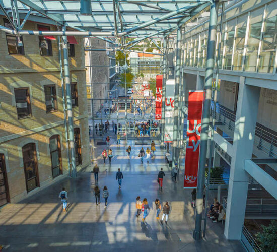 Hall intérieur du campus Saint-Paul