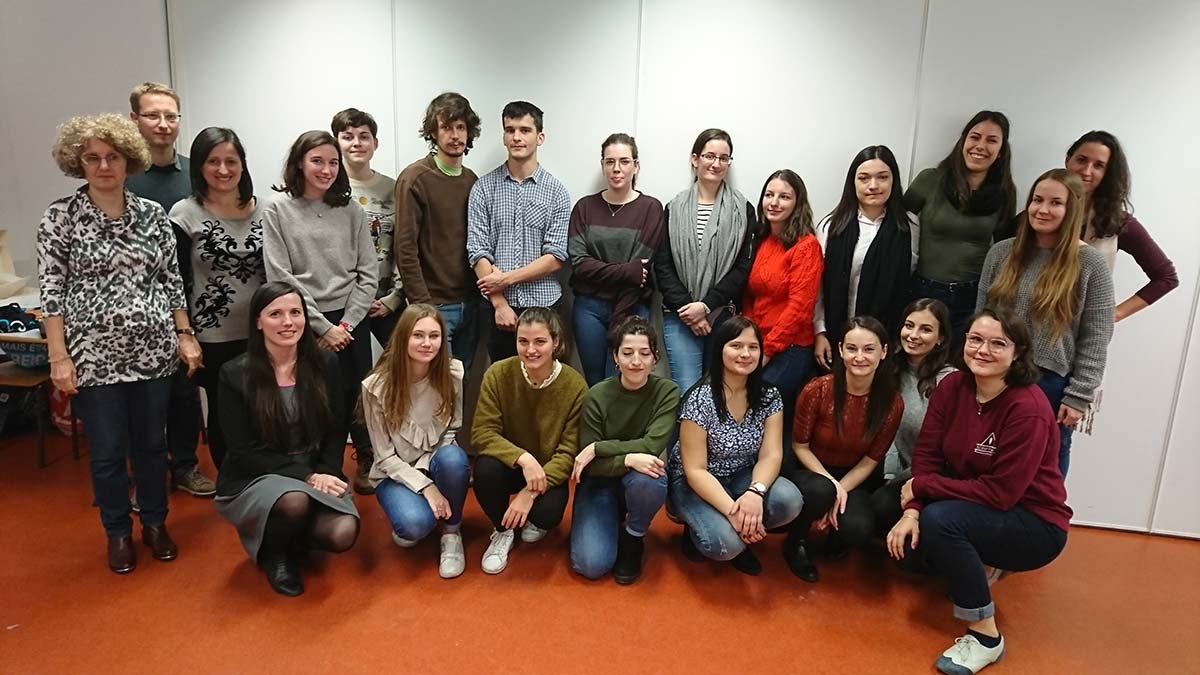 Actu - Visite de budapest - échange - étudiants et enseignants - photo de groupe - lettres modernes