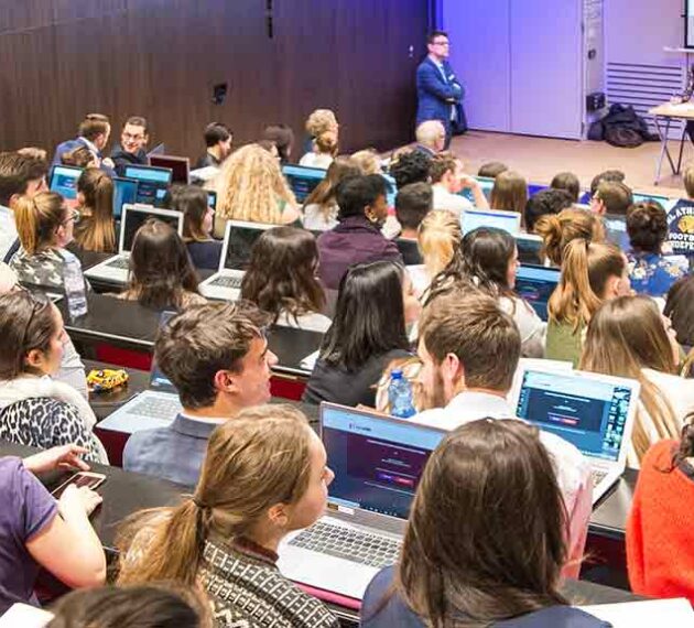 conférence dans un amphi