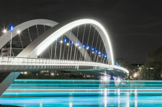 Vue du pont de Confluence Lyon de nuit - Header