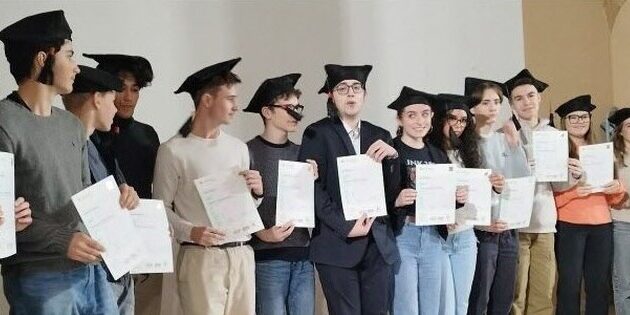 Les élèves de Notre-Dame de Bellegarde ont reçu leurs diplômes de Cambridge