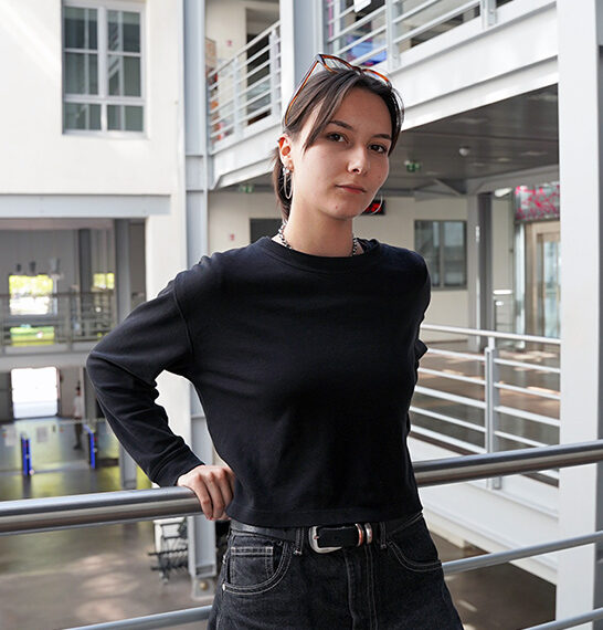 Jeanne, directrice de communication du magazine Mouvement