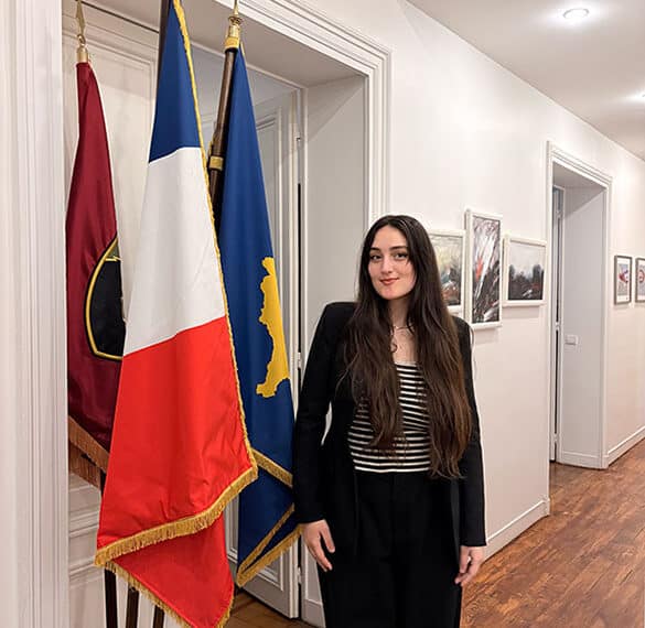 Albina, étudiante en L3 Histoire, a fait son stage à l'ambassade du Kosovo