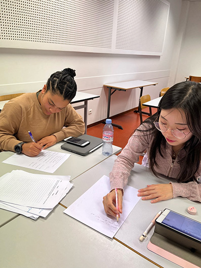 étudiantes travail projet court métrage